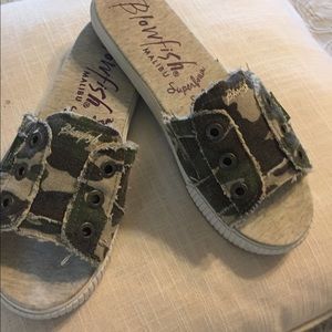 Camo slide